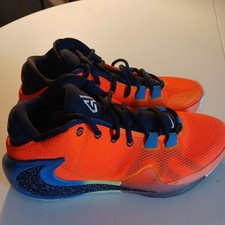Size 10 - Nike Zoom Freak 1