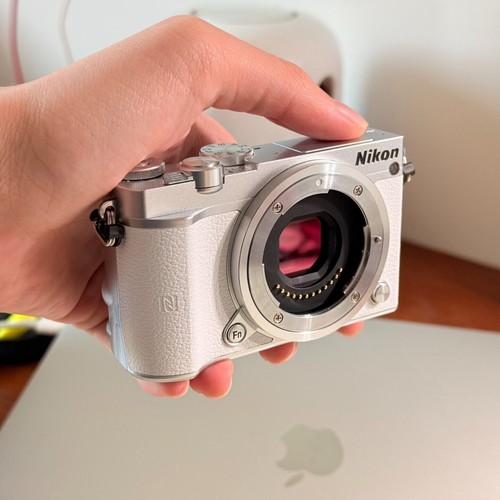 Nikon solo corpo - 1,