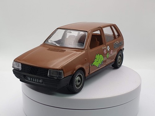 Fiat uno hot wheels 25 - 55, 1/25