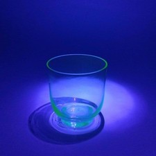 Tazza sake vetro uranio retrò