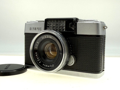 Quasi come nuova olympus pen - *quasi, nuova*
