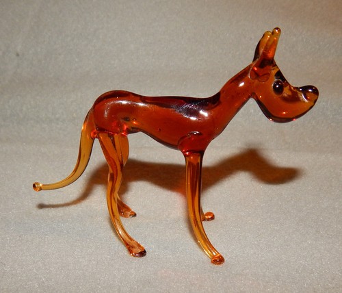 Statuina doberman vetro - vetro,