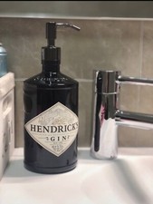 DISPENSER PORTASAPONE HENDRICK’S GIN