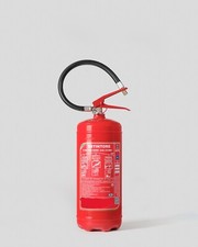 ESTINTORE A POLVERE DA KG 6 ANNO 2025 COMPRESO  DI STAFFA E CARTELLO "ESTINTORE"