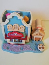 Polly POCKET DAISY BOUTIQUE CON 3 ABITI BLUEBIRD TOYS DISNEY 96 NO DOLL vintage 