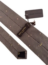 LOUIS VUITTON tie. Logo LV