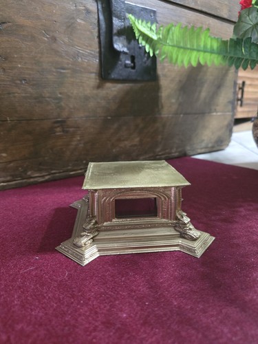 Base per statue con - per,