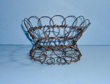 ANTICO CESTO PORTA UOVA