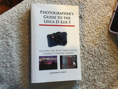 Photographers guide the - guide, to