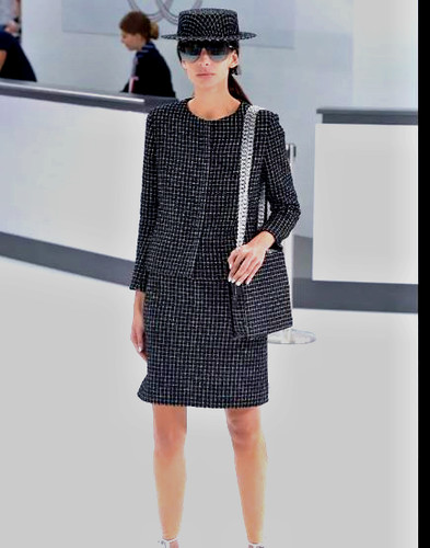 Chanel 16p black - black, white