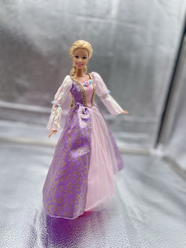 2001 barbie come - 2001, bambola
