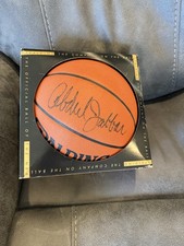 Pallacanestro firmata Kareem Abdul-Jabbar!