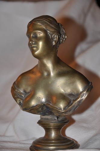 Busto fanciulla di - di,
