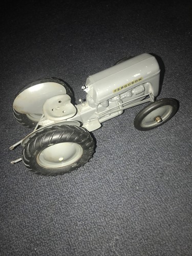 Trattore zinco fuso - zinco,