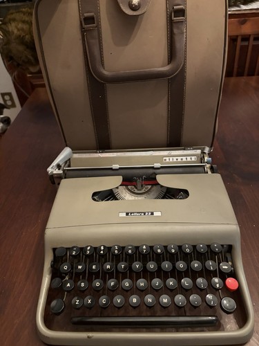 Macchina scrivere olivetti - da,