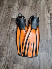 Mares Avanti Quattro + Pinne Arancioni Regolari Tacco Aperto Subacquee e Snorkeling