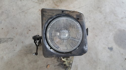 Faro anteriore sinistro - anteriore,