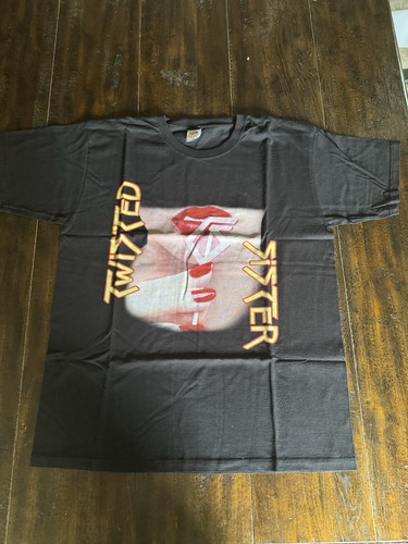 Twisted sister love - is, for