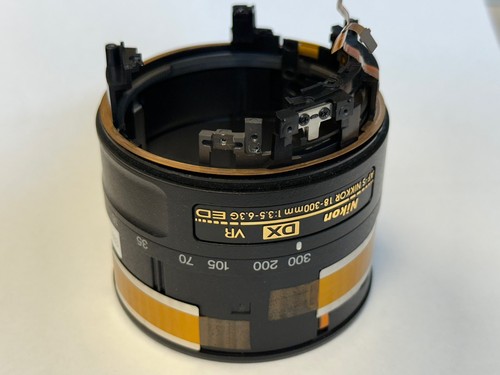 Genuine dx nikkor - af-s,