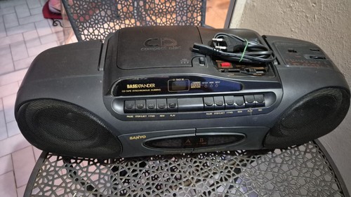 Sanyo bassxpander boombox - bassxpander,