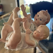 2 antichi pianoforti bambini