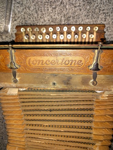 Antica fisarmonica con - , bottoni
