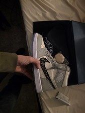 Size 9.5 - Jordan 1 x Dior