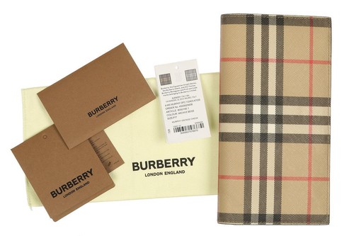 Nuovo portafoglio burberry - nuovo,
