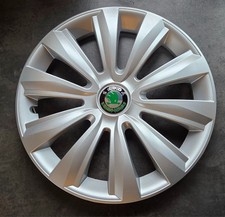 4 enjoliveurs Neuf pour/4