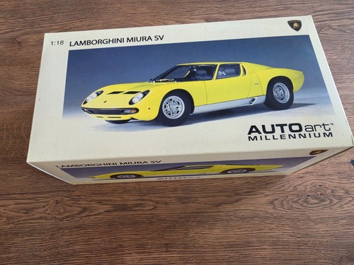Neuf new autoart 18 - new, 1/18