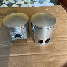 Pistoni Yamaha Rd400 Rd 350