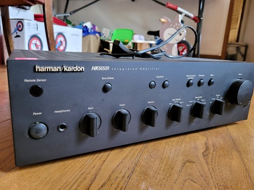 Amplifier harman kardon