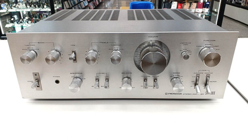Amplificatore stereo integrato