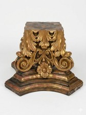 Capitello Antico in Legno