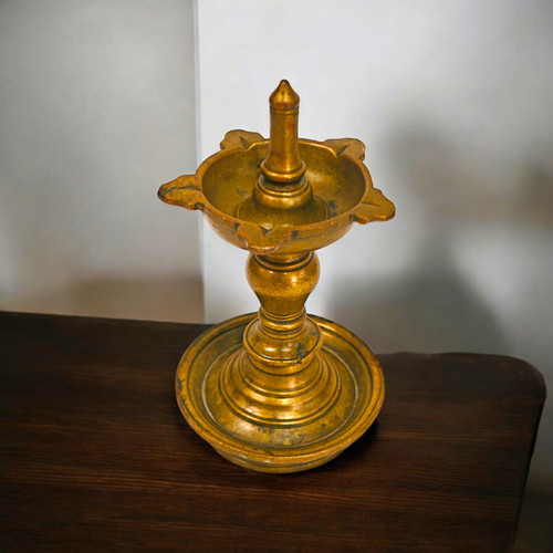 Antica lampada olio fai - olio,