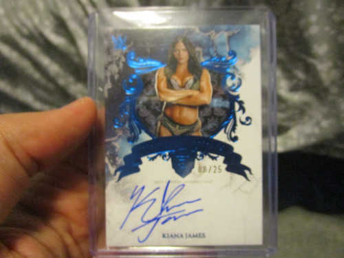 2025 wwe topps royalty - 2025, kiana