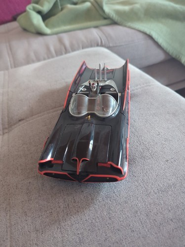 Bat mobile hot wheels - -,
