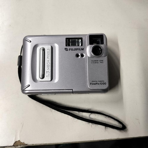 Fujifilm finepix1200 - fujifilm,