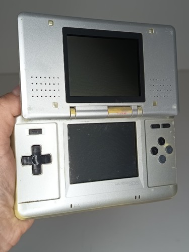 Nintendo silver fat per - ds,