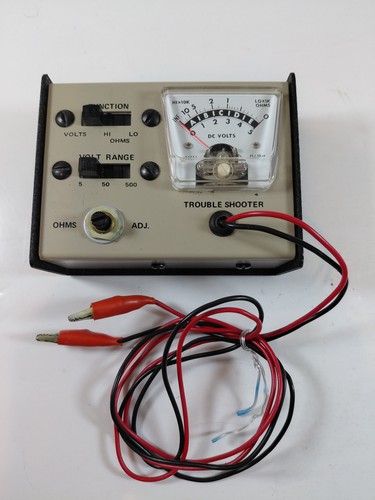 Voltmetro analogico vintage