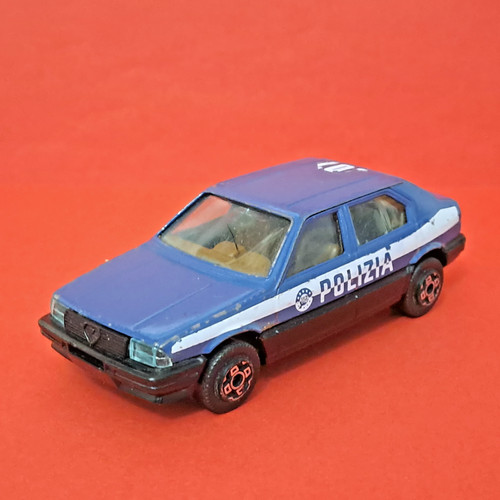 Burago alfa romeo 33 - burago, 1:43