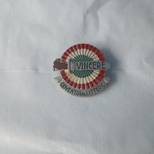 Distintivo Spilla Vincere