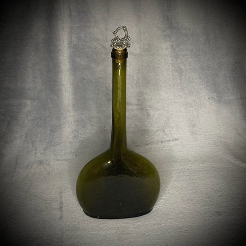 Glass decanter with - glass,