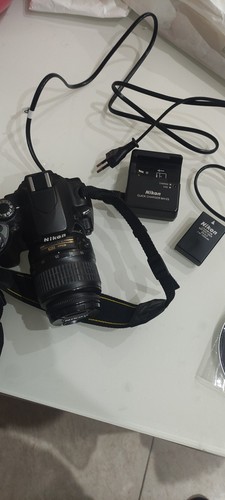 Nikon 40 - d,