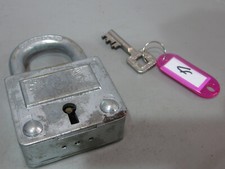 1 x Altes Burg Metall