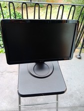 Monitor Dell 19" modello S1909WNf con supporto inclinabile, cavo di alimentazione UK e cavo VGA