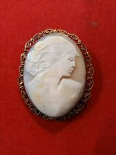 Antico cammeo ciondolo/spilla su metallo dorato - metà '900