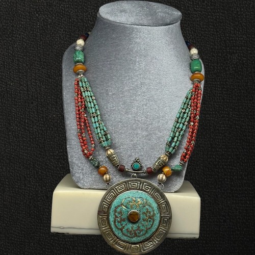 Collana antica unica con