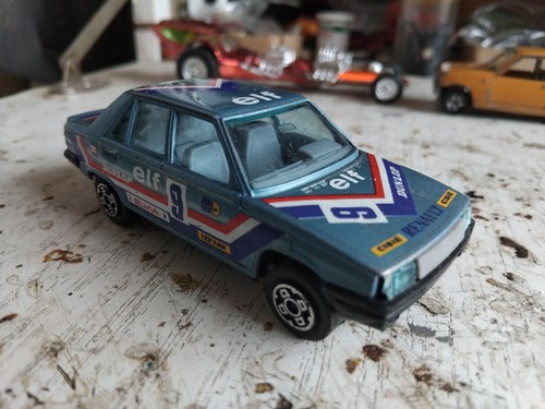 Burago renault rally - renault, 9
