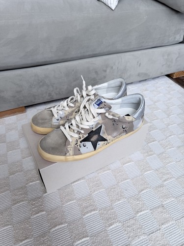 Golden goose deluxe - golden, brand